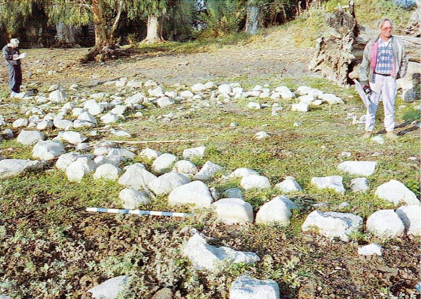 Close-up of the circular structure pictured above. Photographed from the opposite side of the circle of stones north toward today's shore.