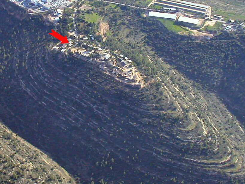 Yad HaShmonah from the North. Arrow pointing to Natan's Home.