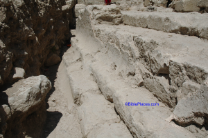 Closeup of the plaster covered steps. Pool of Siloam steps with plaster. Photo courtesy of <a href="https://www.bibleplaces.com/" target="_blank" rel="noopener noreferrer" class="nolightbox">BiblePlaces.com</a>.